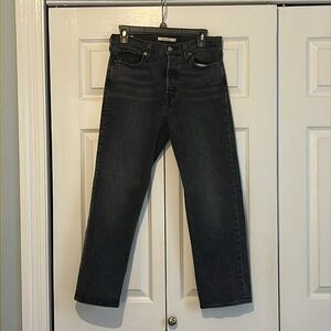 LEVI Wedgie Straight Jean